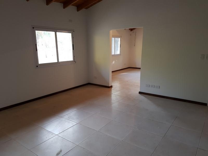 Manés Propiedades Casa a estrenar en el barrio cerrado EUCALIPTUS PILAR (ZONA: Golfer’s CC, Marinas Del Pilar, Rocíos, Palmares, La Emilia, La reserva.)  , sobre una planta: living, cocina, lavadero, dormitorio principal en suite con vestidor, dos dormitorios más con otro baño completo, lote 940 metros, superficie cubierta 130 metros, superficie semicubierta 40 metros. 
SIN EXPENSAS
U$S150.000.
