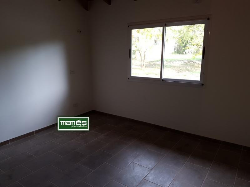 Manés Propiedades Casa a estrenar en el barrio cerrado EUCALIPTUS PILAR (ZONA: Golfer’s CC, Marinas Del Pilar, Rocíos, Palmares, La Emilia, La reserva.)  , sobre una planta: living, cocina, lavadero, dormitorio principal en suite con vestidor, dos dormitorios más con otro baño completo, lote 940 metros, superficie cubierta 130 metros, superficie semicubierta 40 metros. 
SIN EXPENSAS
U$S150.000.
