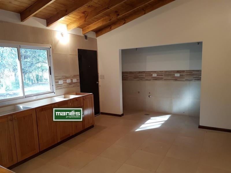 Manés Propiedades Casa a estrenar en el barrio cerrado EUCALIPTUS PILAR (ZONA: Golfer’s CC, Marinas Del Pilar, Rocíos, Palmares, La Emilia, La reserva.)  , sobre una planta: living, cocina, lavadero, dormitorio principal en suite con vestidor, dos dormitorios más con otro baño completo, lote 940 metros, superficie cubierta 130 metros, superficie semicubierta 40 metros. 
SIN EXPENSAS
U$S150.000.
