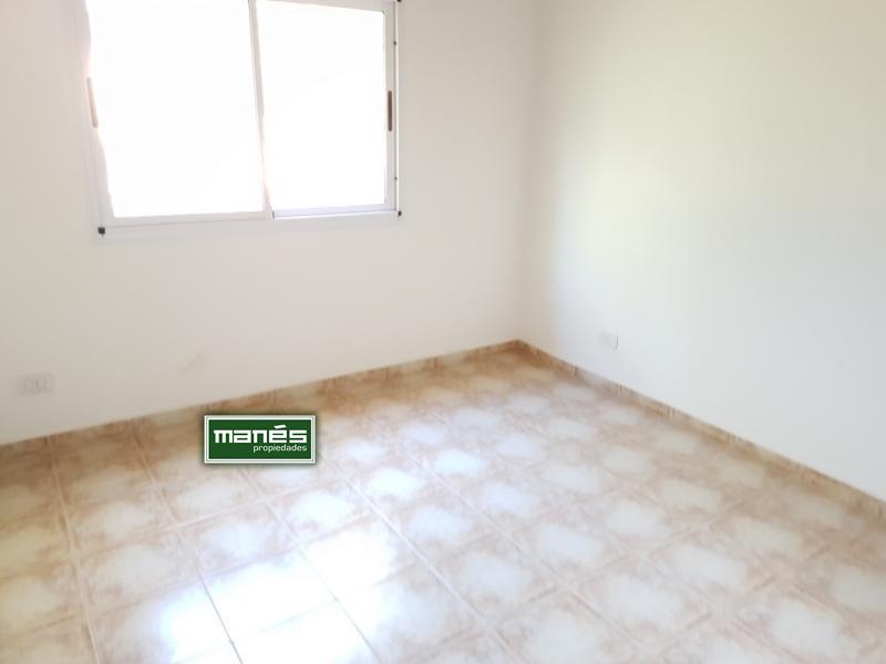 Manés Propiedades Casa a estrenar en el barrio cerrado EUCALIPTUS PILAR,(ZONA: Golfer’s CC, Marinas Del Pilar, RocÃos, Palmares, La Emilia, La reserva.) sobre una planta: living, cocina, lavadero, dormitorio principal en suite, dos dormitorios más con otro baño completo, lote 670 metros, superficie cubierta 95 metros, superficie semicubierta 22 metros.
SIN EXPENSAS
U$S135.000.
Manés Propiedades Casa a estrenar en el barrio cerrado EUCALIPTUS PILAR,(ZONA: Golfer’s CC, Marinas Del Pilar, RocÃos, Palmares, La Emilia, La reserva.) sobre una planta: living, cocina, lavadero, dormitorio principal en suite, dos dormitorios más con otro baño completo, lote 670 metros, superficie cubierta 95 metros, superficie semicubierta 22 metros.
SIN EXPENSAS
U$S135.000.