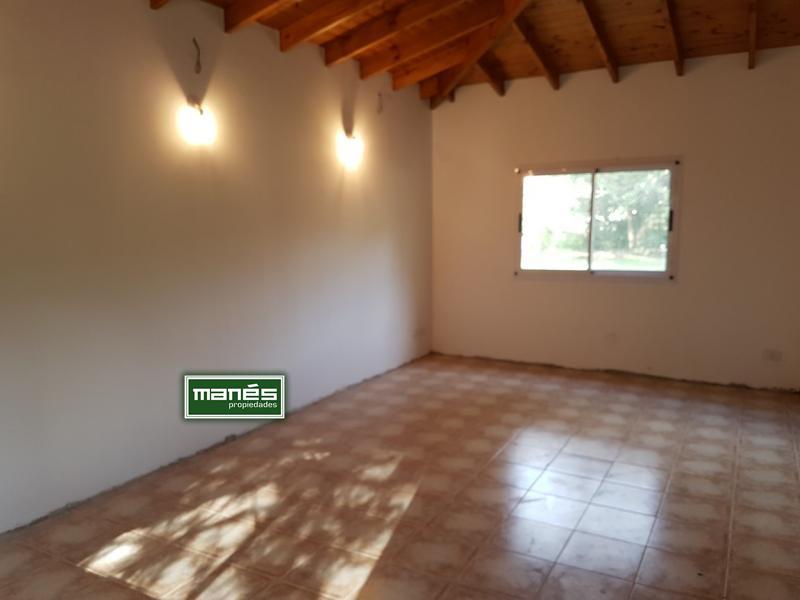 Manés Propiedades Casa a estrenar en el barrio cerrado EUCALIPTUS PILAR,(ZONA: Golfer’s CC, Marinas Del Pilar, RocÃos, Palmares, La Emilia, La reserva.) sobre una planta: living, cocina, lavadero, dormitorio principal en suite, dos dormitorios más con otro baño completo, lote 670 metros, superficie cubierta 95 metros, superficie semicubierta 22 metros.
SIN EXPENSAS
U$S135.000.
Manés Propiedades Casa a estrenar en el barrio cerrado EUCALIPTUS PILAR,(ZONA: Golfer’s CC, Marinas Del Pilar, RocÃos, Palmares, La Emilia, La reserva.) sobre una planta: living, cocina, lavadero, dormitorio principal en suite, dos dormitorios más con otro baño completo, lote 670 metros, superficie cubierta 95 metros, superficie semicubierta 22 metros.
SIN EXPENSAS
U$S135.000.